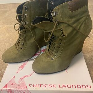 Chinese Laundry Lace-Up Olive Boots
